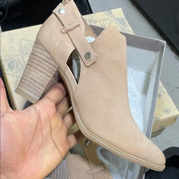 Women's Tan Ankle Boots 7 - Picture 2 of 6